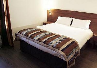 фото отеля Residhome Appart Hotel Roissy Village Roissy-en-France
