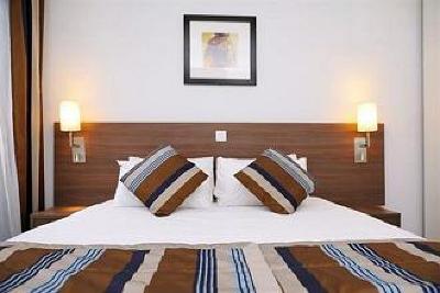 фото отеля Residhome Appart Hotel Roissy Village Roissy-en-France