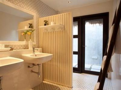 фото отеля Casuarina Resort Phetchaburi