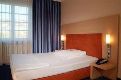 фото отеля InterCityHotel Stuttgart