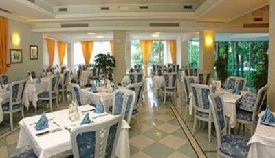 фото отеля Hotel Garda Riva del Garda