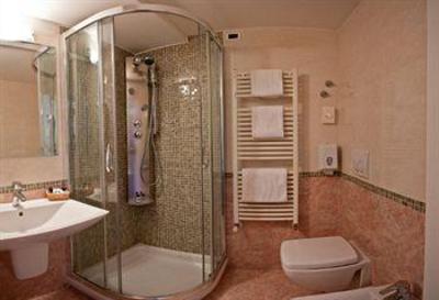 фото отеля Hotel Garda Riva del Garda