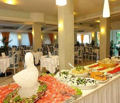 фото отеля Hotel Garda Riva del Garda