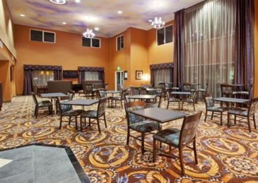 фото отеля Holiday Inn Express Hotel & Suites Sacramento NE Cal Expo