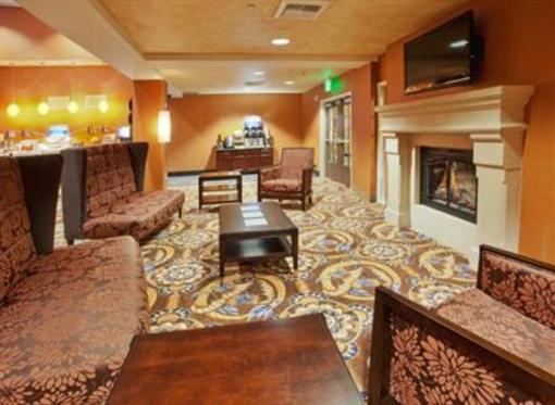 фото отеля Holiday Inn Express Hotel & Suites Sacramento NE Cal Expo