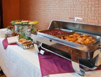 фото отеля Holiday Inn Express Hotel & Suites Sacramento NE Cal Expo