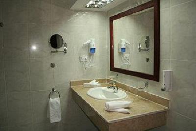 фото отеля Sapphire Suites Hotel