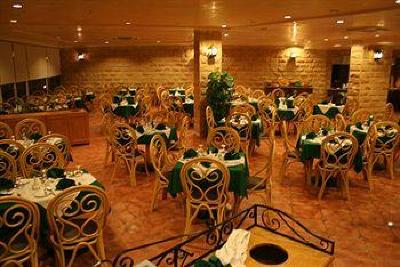 фото отеля Sapphire Suites Hotel