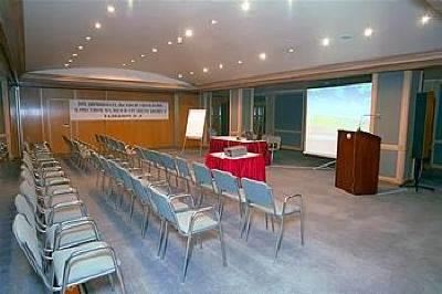фото отеля Golden Coast Beach Hotel