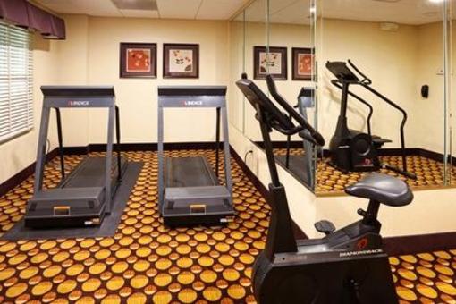 фото отеля Holiday Inn Express Hotel & Suites Huntersville-Birkdale