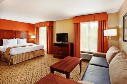 фото отеля Holiday Inn Express Hotel & Suites Huntersville-Birkdale