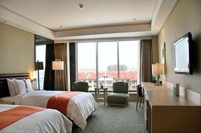 фото отеля Holiday Inn Qingdao Parkview