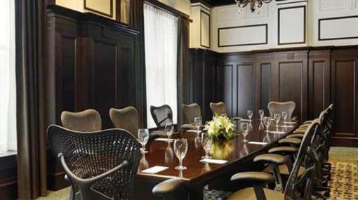 фото отеля Hilton Garden Inn Jackson Downtown