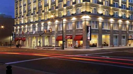 фото отеля Hilton Garden Inn Jackson Downtown