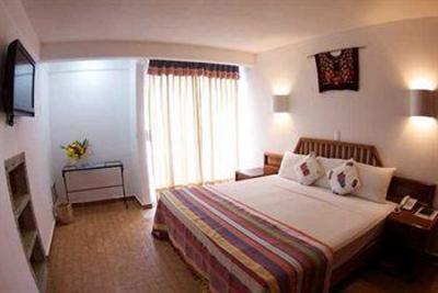 фото отеля Hotel & Suites Villa Sol Puerto Escondido
