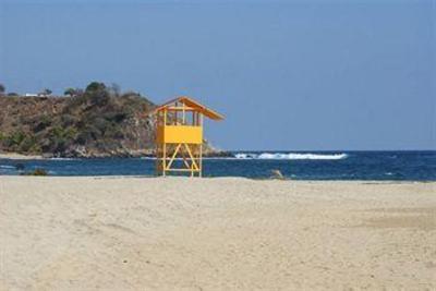 фото отеля Hotel & Suites Villa Sol Puerto Escondido