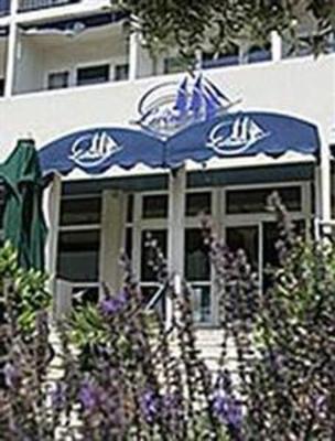 фото отеля Les Voiliers Yacht Club Hotel
