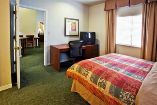 фото отеля Staybridge Suites Perimeter Center West Atlanta