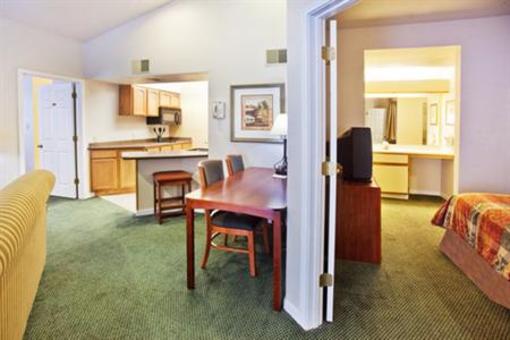 фото отеля Staybridge Suites Perimeter Center West Atlanta