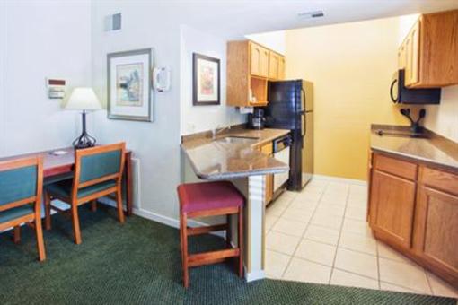 фото отеля Staybridge Suites Perimeter Center West Atlanta