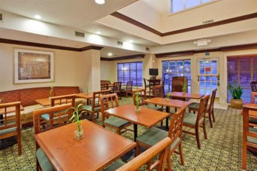 фото отеля Staybridge Suites Perimeter Center West Atlanta