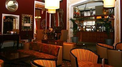 фото отеля Plough and Harrow Hotel