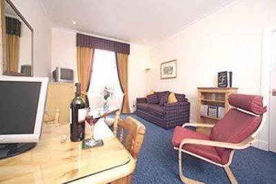 фото отеля Fountain Court Apartments - Grove