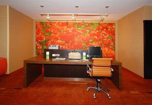 фото отеля Courtyard by Marriott Merced