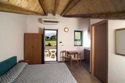 фото отеля Hotel Villaggio Alkantara Giardini Naxos