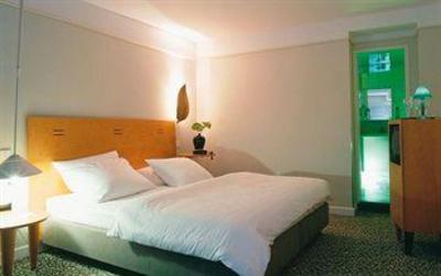фото отеля Hotel Cristall Köln