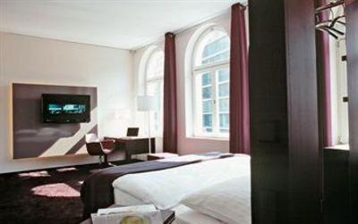 фото отеля Hotel Cristall Köln
