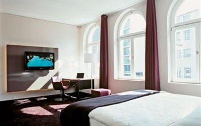фото отеля Hotel Cristall Köln