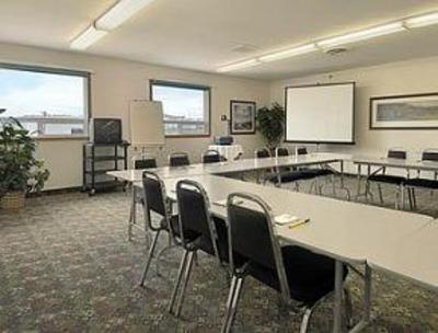 фото отеля Super 8 Motel Drayton Valley