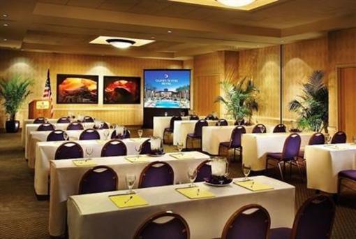 фото отеля Gainey Suites Hotel
