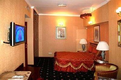 фото отеля Hotel Versailles Dubai