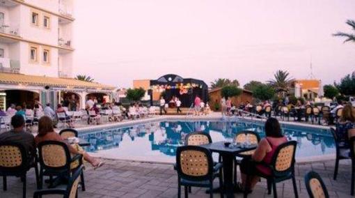 фото отеля Los Delfines Hotel