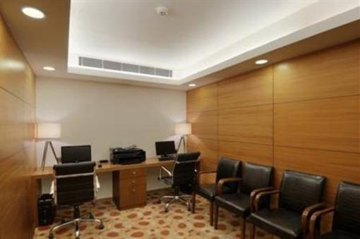 фото отеля Ramada Gurgaon Central