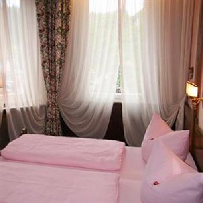 фото отеля Hotel-Landgasthof Falken