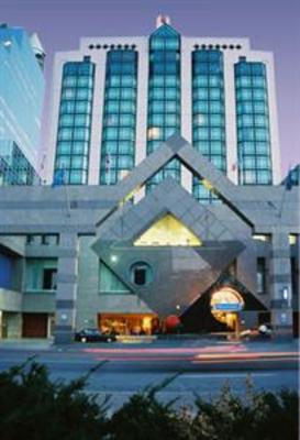 фото отеля Novotel Toronto North York