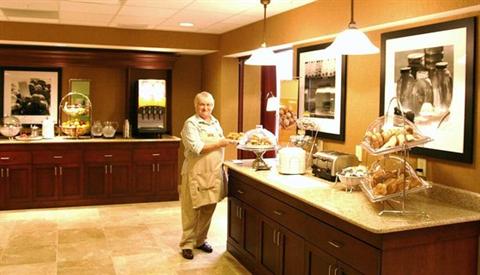 фото отеля Hampton Inn and Suites - Greensburg
