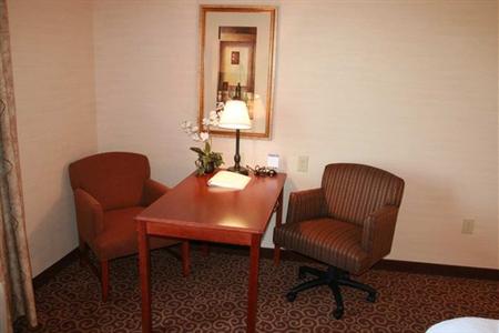 фото отеля Hampton Inn and Suites - Greensburg