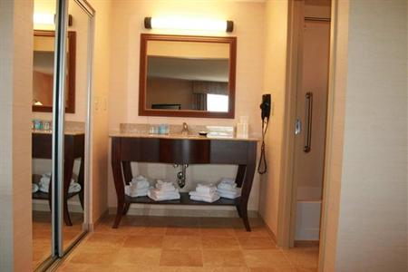 фото отеля Hampton Inn and Suites - Greensburg