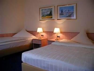 фото отеля Hotel Am Wartturm