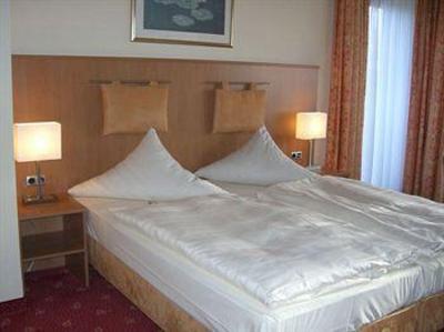 фото отеля Hotel Am Wartturm