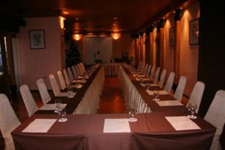 фото отеля Riverfront Residence Serviced Apartments