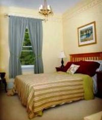 фото отеля Carriagehouse Bed & Breakfast