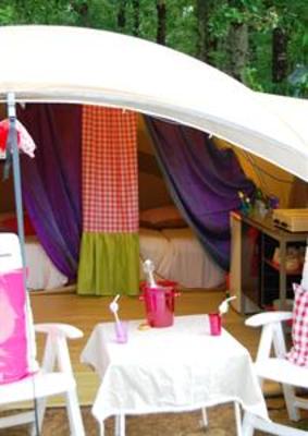 фото отеля Camping Les Ormes