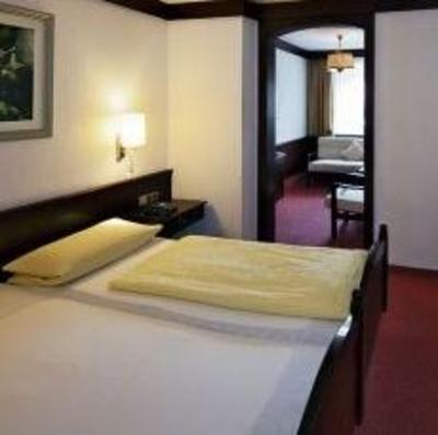 фото отеля Goldener Greif Hotel & Restaurant