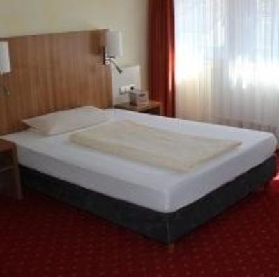 фото отеля Goldener Greif Hotel & Restaurant