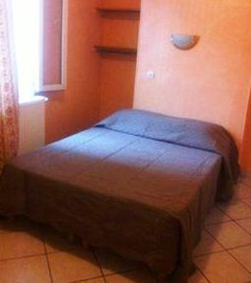 фото отеля Hipotel Paris Montmartre